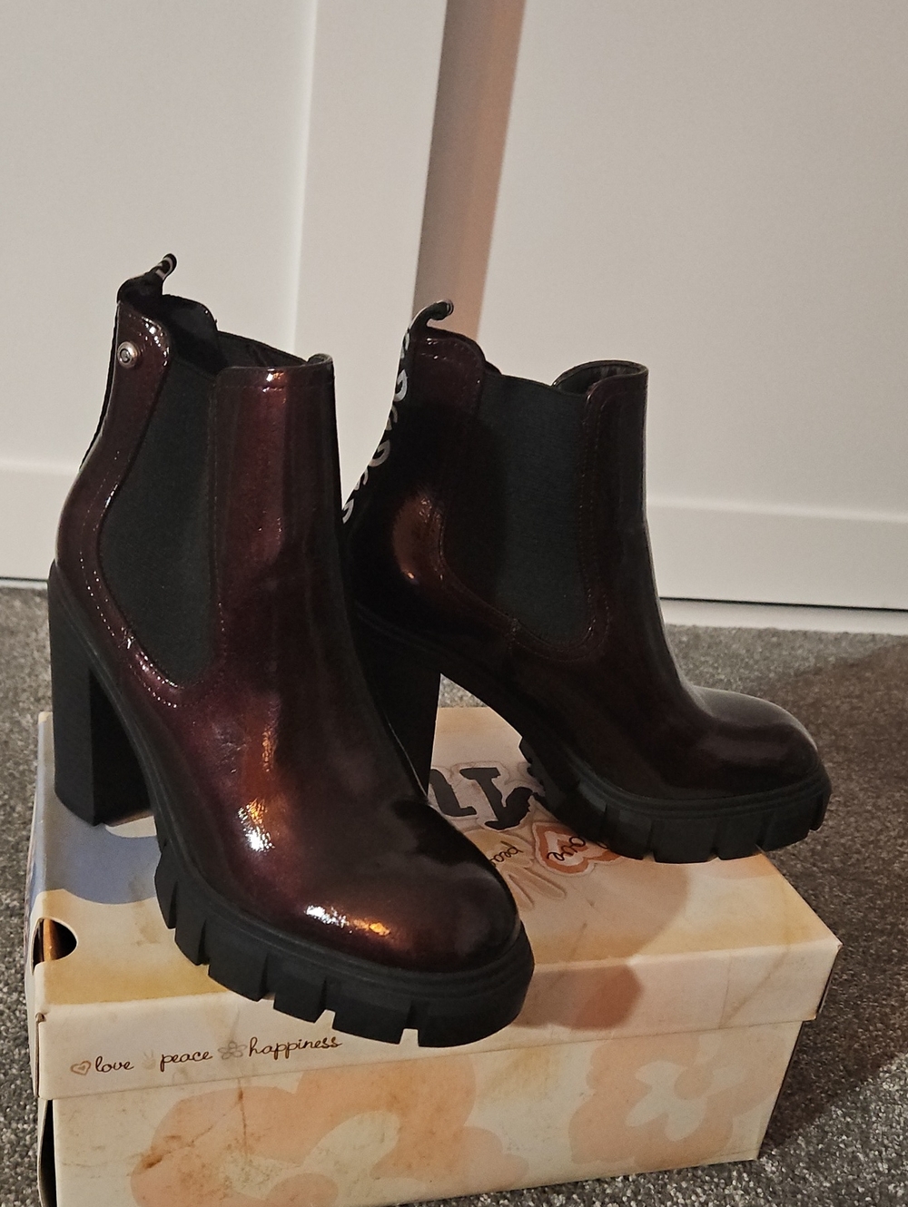 GBG Los Angeles Metallic Burgundy Platform Chelsea Boots